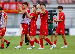 南宫娱乐-足球大奖赛焦点战：燕赵天狼队强势反弹吴越白虎队，客场强势带走胜利。技战术储备厚实(2011中超30轮视频点播)