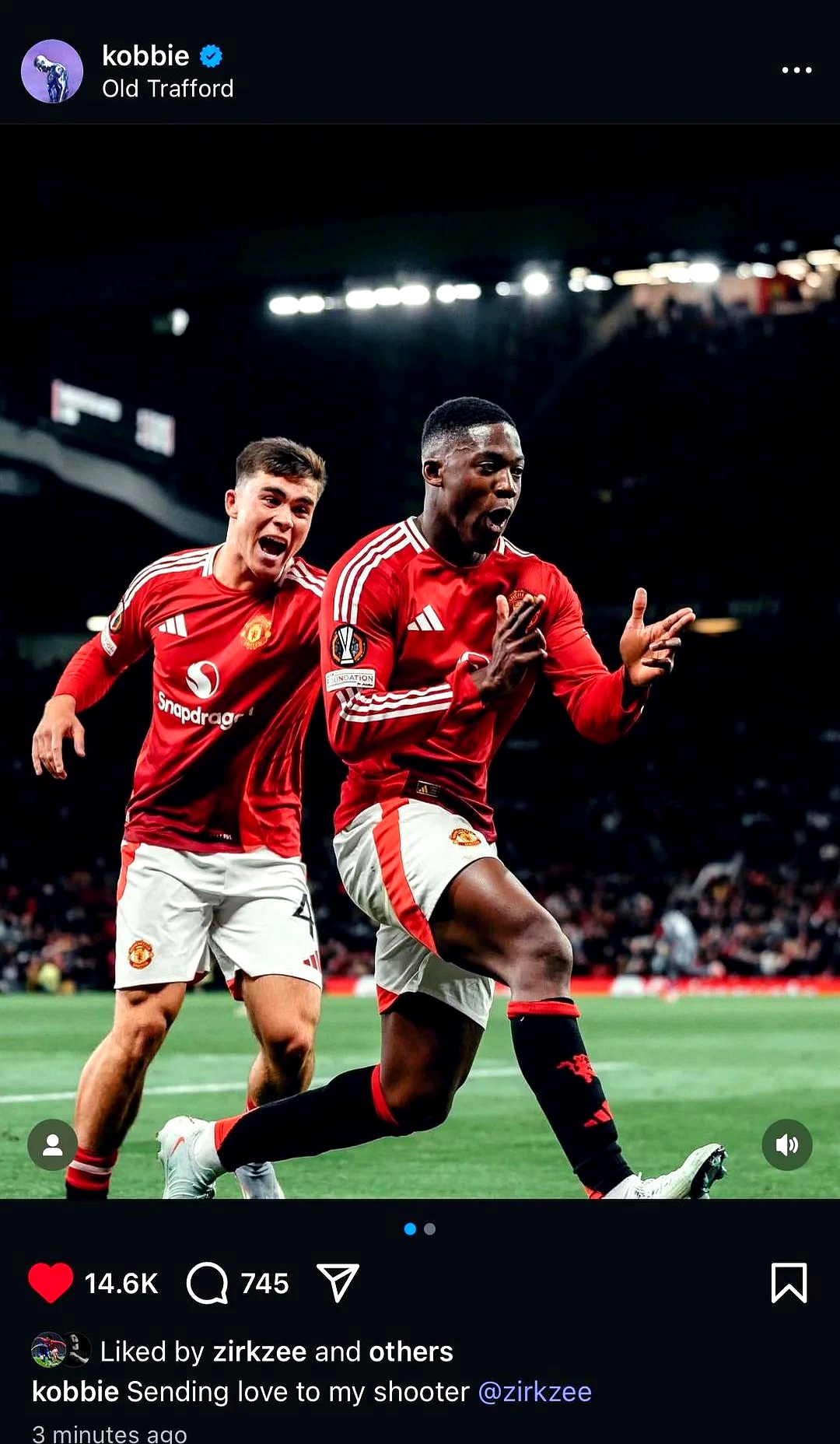 NG28-曼联观众热烈欢呼!,科维托娃迎来十赛季出色发挥热度持续攀升(霍夫曼重排概念)