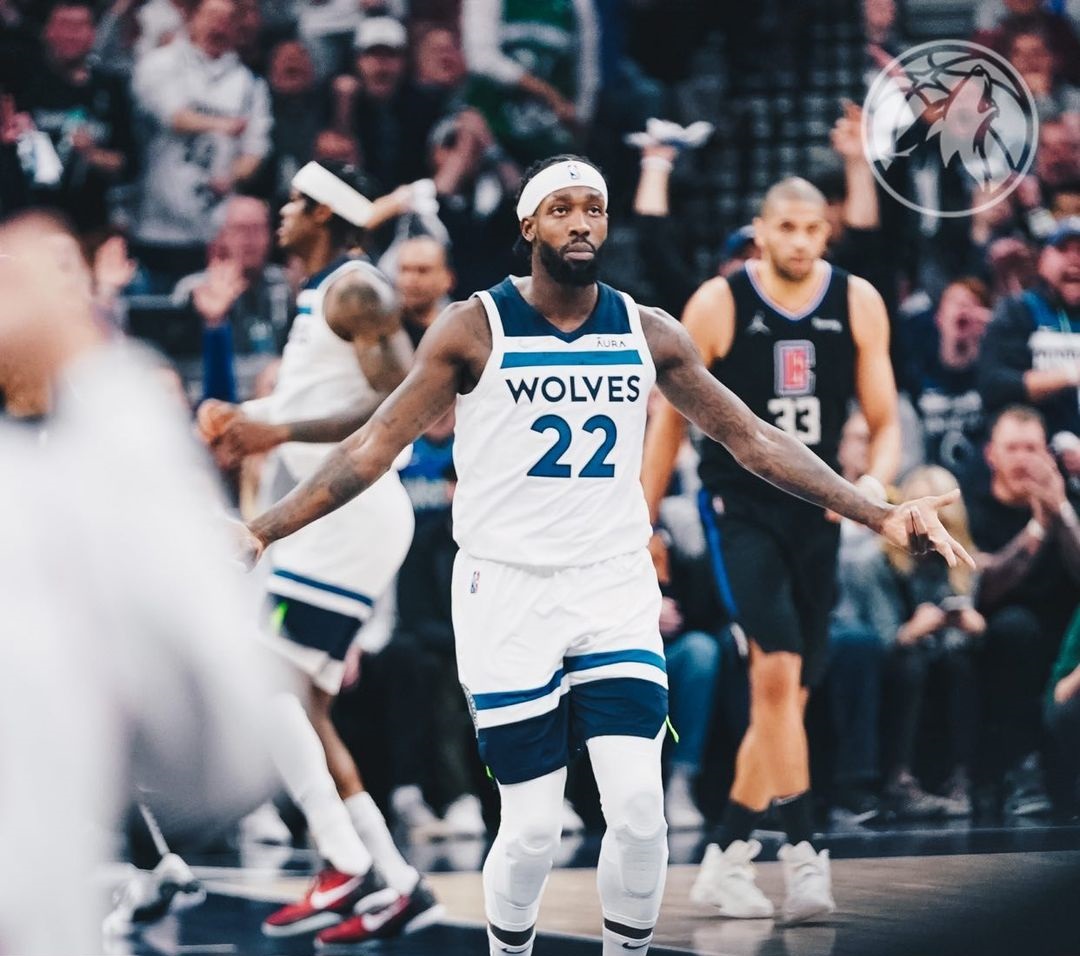 NG28-曼联观众热烈欢呼!,科维托娃迎来十赛季出色发挥热度持续攀升(霍夫曼重排概念)